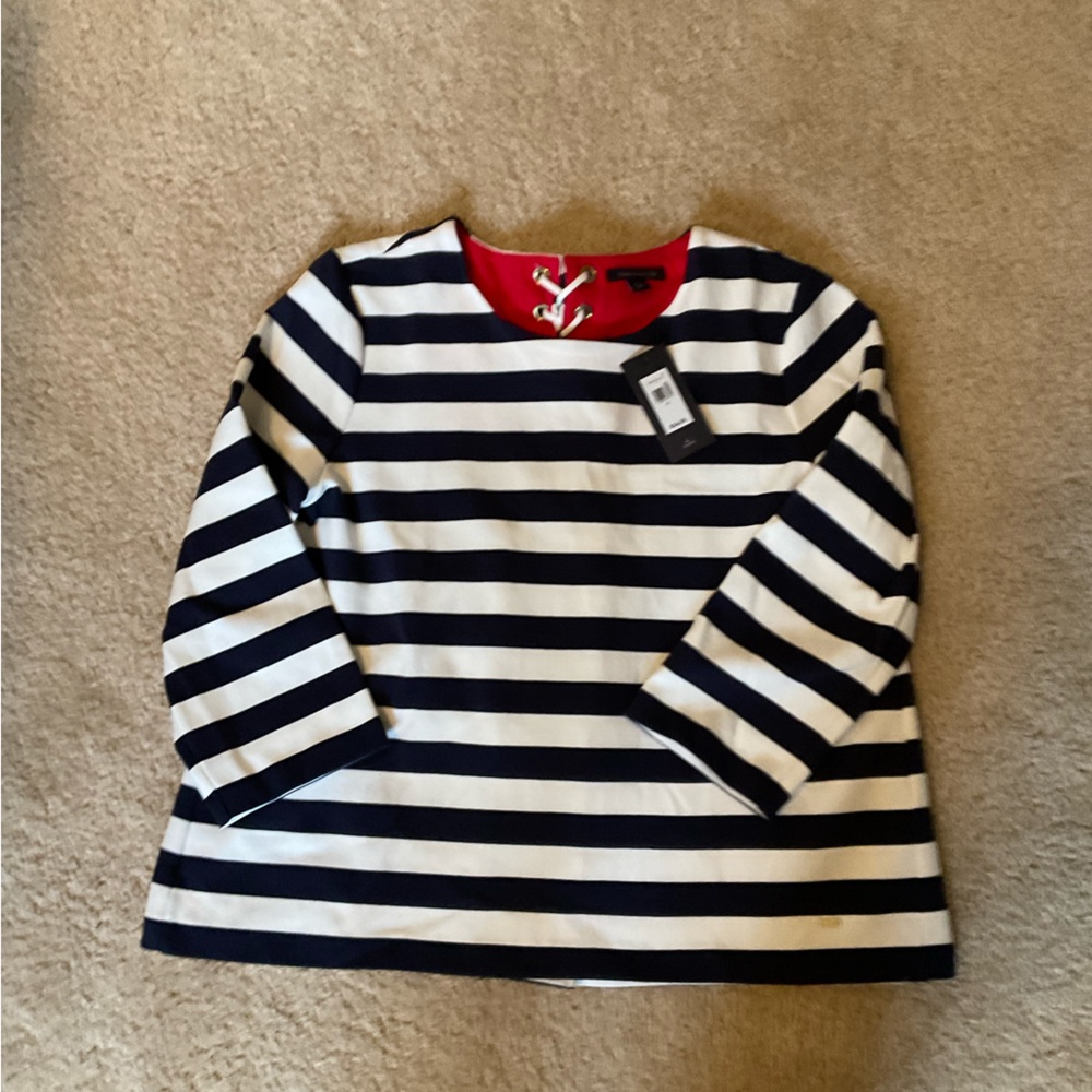 Tommy Hilfiger top size Lg NWT